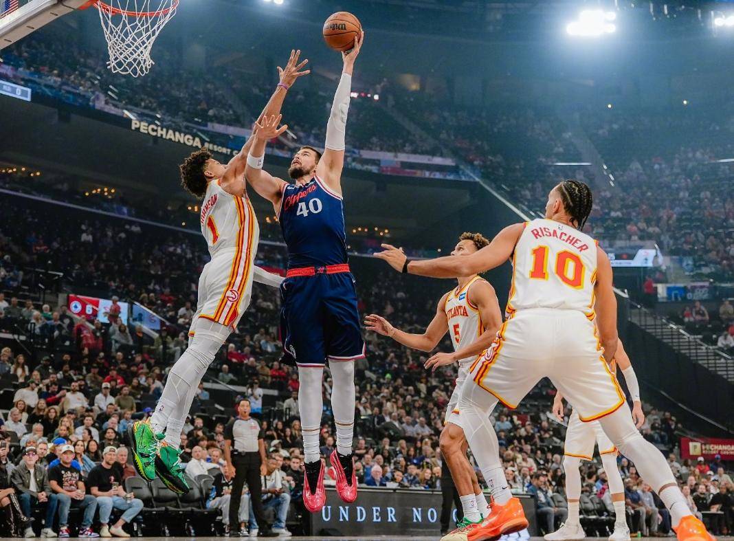 关于全明星赛倒计时，洛杉矶快船今晨更衣室发声，细节引发关注，赛场秩序良好，心理建设被强调的信息